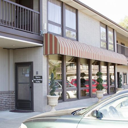 Cottonwood Inn & Suites Phillipsburg エクステリア 写真