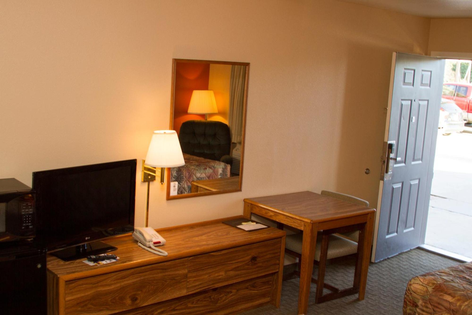 Cottonwood Inn & Suites Phillipsburg 部屋 写真